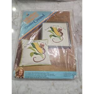 Vintage 1974 Columbia Minerva Creative Crewel Embroidery Kit Erica Wilson Mouse